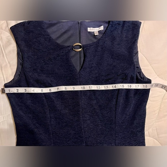 Size 12 NAVY BLUE KEYHOLE TEXTURED KNIT FIT & FLARE DRESS Day/Evening - Picture 7 of 11